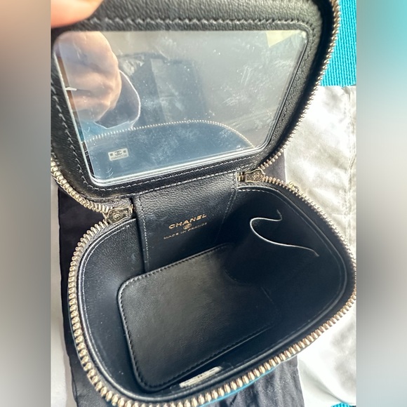 Authentic Chanel Trendy CC leather crossbody bag( hard to buy) - Picture 7 of 9